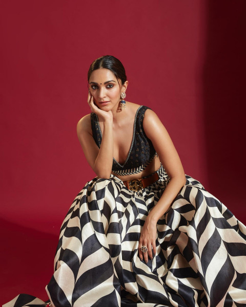 Latest Kiara Advani Wallpapers HD Free Download 4k