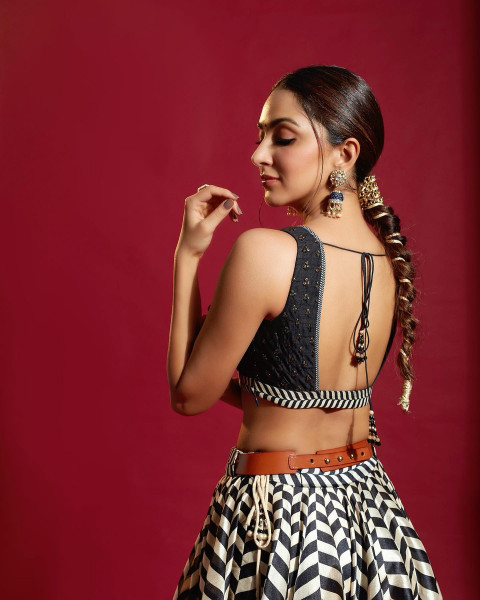 Latest Kiara Advani Wallpapers HD Free Download 4k