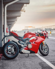 Bike Cb editing background